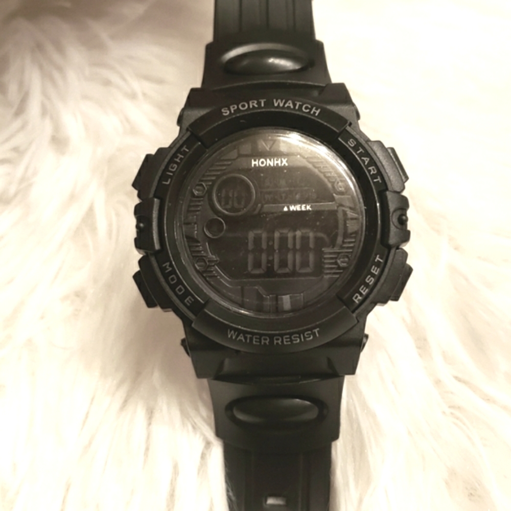 NEW Mens Black Sports Watch